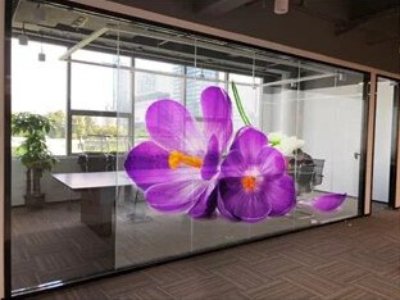 LED плёнка на офисной перегородке